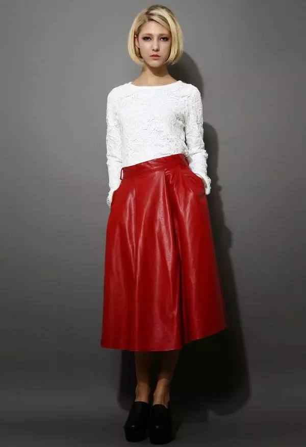 skirt merah (116 foto): Apa yang perlu memakai, pensil dan matahari gaya, Longs di lantai dan pendek, subur, midi, gabungan 14629_75