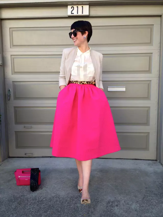 skirt merah jambu (150 foto): Apa yang memakai, panjang dan pendek, pensil dan matahari subur, lembut merah jambu merah jambu dan terang, dengan putih, hitam, panjang 14630_3