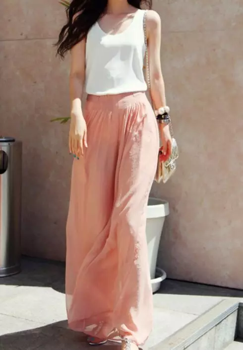 Faldas rosadas (150 fotos): lo que lleva, largo y corto, lápiz y exuberante sol, rosa suave y rosa brillante, con blanco, negro, largo 14630_81