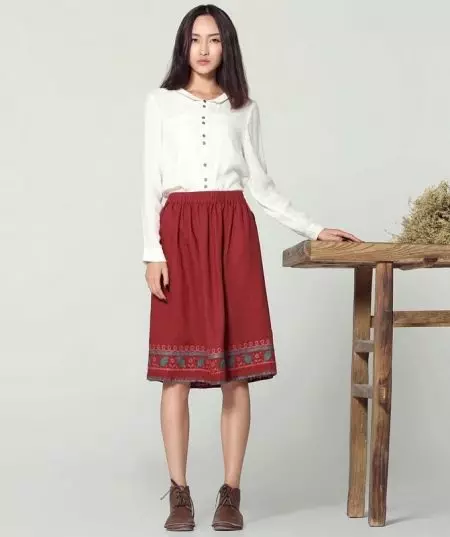 Skirt gikan sa Gabardine (45 Mga Litrato): Dugay sa salog, mga modelo ug estilo, tatyanka, sa usa ka panon 14636_19