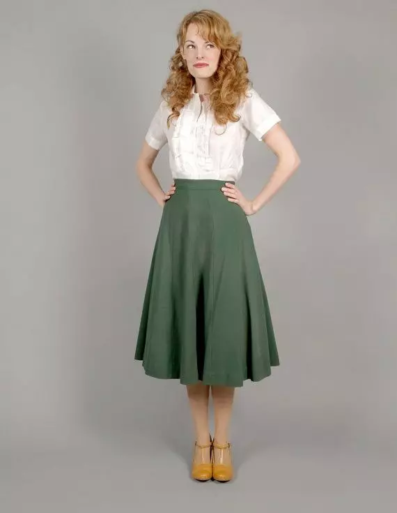 Suknja iz gabardena (45 fotografija): dugačka u podu, modelima i stilovima, suncem, tatyanka, u nabora 14636_44