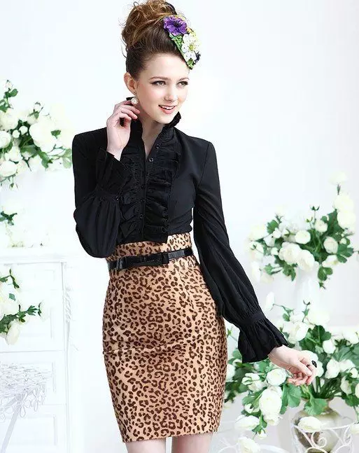 Leopard sijonas (58 nuotraukos): ką dėvėti, pieštukas, ilgas grindyse ir trumpai 14639_14