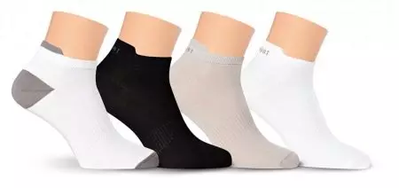 Korte sokken (52 foto's): wat zijn de namen van de witte gebreide modellen van vrouwen, waar u sokken tegen lage prijzen vindt 1465_2