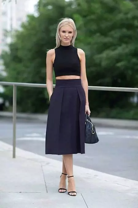 Lush kjolar (94 foton): från ett öde, med vad ha på sig stil, modeller i retrostil, svart, vit, lång i golvet, sol, med en överväldigad midja 14662_19