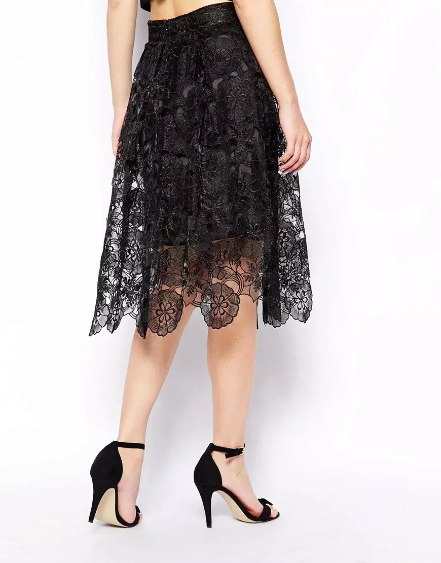 LACE SKIRT (123 Mga Litrato): Unsa ang gisul-ob, lush, taas ug itom nga palda gikan sa punoan, mga imahe, nga adunay tumoy sa lace 14663_6