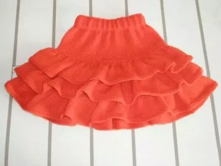 बुना हुआ बहु-स्तरित स्कर्ट
