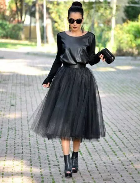Falda multicapa negra