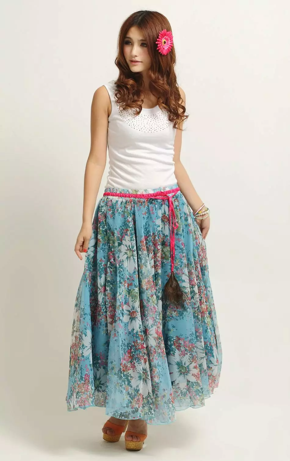 Chiffon yeri pẹlu awọn ododo