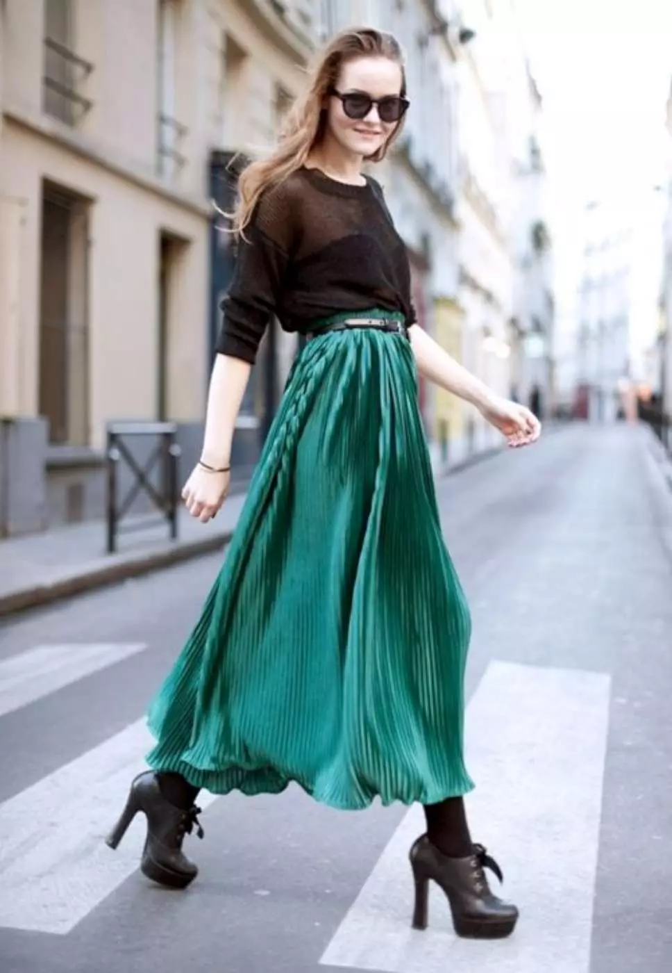 Stilingas sijonas nuo žaliosios šifono