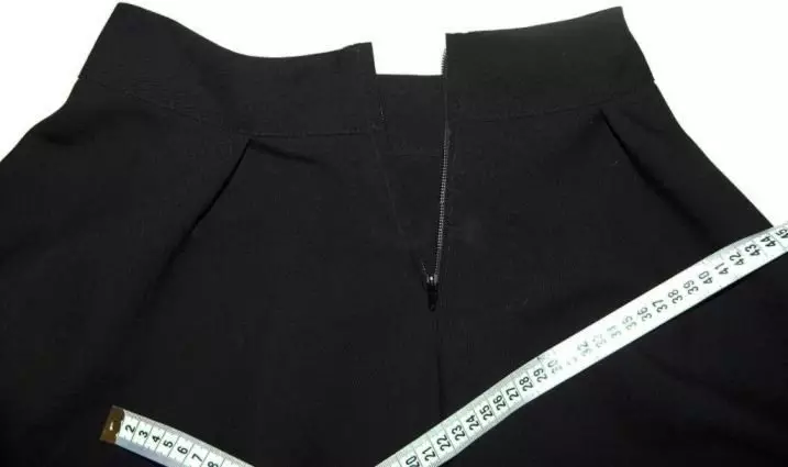 Skræddersyning af nederdel halvt (konisk nederdel) på lynlås