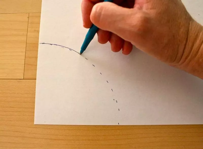 တစ် ဦး elastic တီးဝိုင်းအပေါ် semifier စကတ်၏ပုံစံ