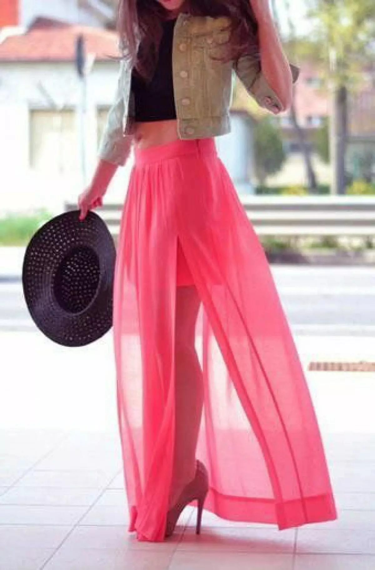 Длинную юбку прозрачную. Длинная юбка. Розовая длинная юбка. Розовая юбка в пол. Юбки женские длинные.