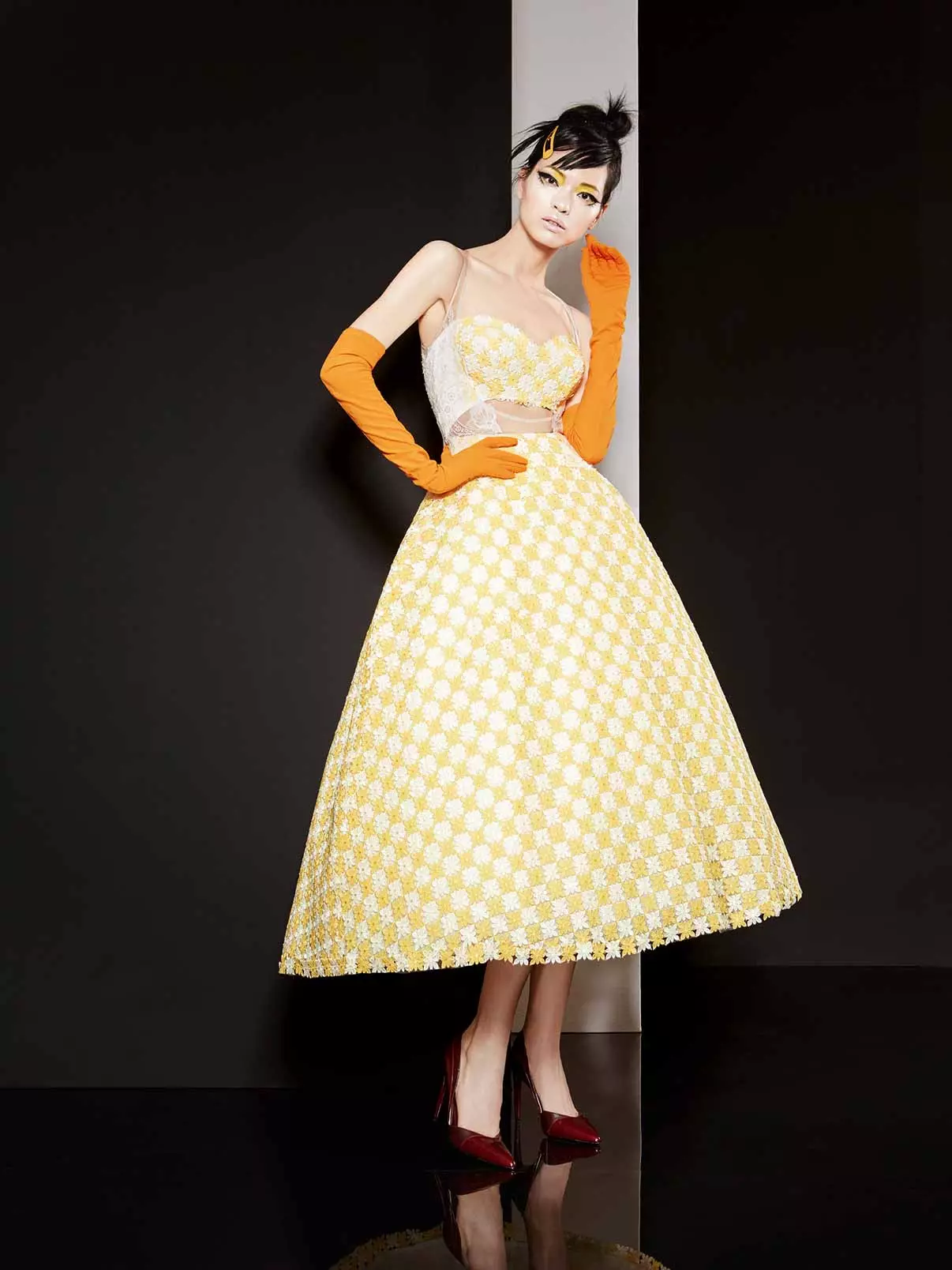 Gele jurk in stijlstijlen