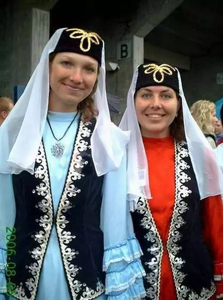 Tataars Nasionale pak (66 Pictures): Vroue- en Baby Nasionale Tartare kostuums vir Meisies 14773_32