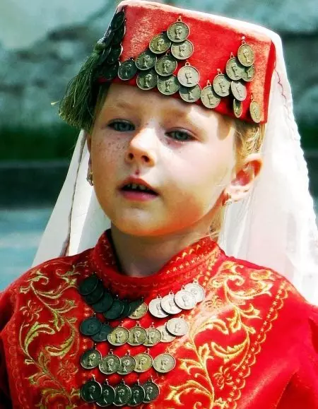 I-Tatar National Suit (izithombe ezingama-66): Ama-Tatar Abesifazane kanye Nezingane Izingubo Zama-Tatar 14773_36