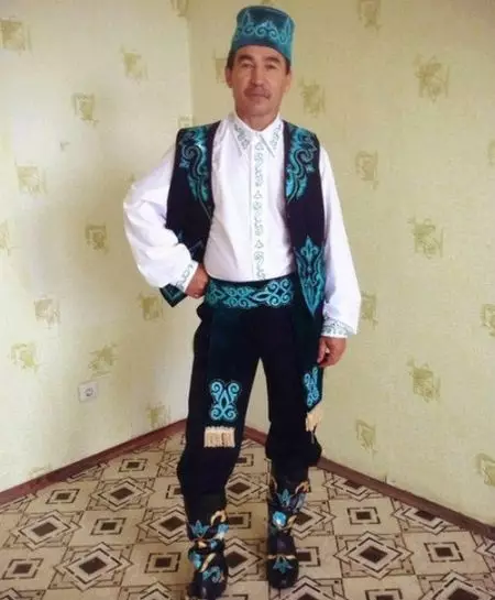 Tatarsko nacionalno odijelo (66 slika): Ženski i dječji nacionalni tatarski kostimi za djevojčice 14773_41