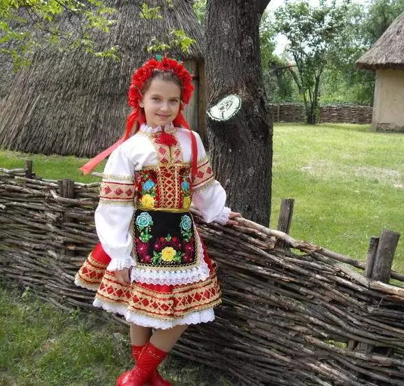 Kostumén nasional Ukrania (60 poto): Kanggo budak awéwé, awéwé, lalaki, umur, budak lalaki tina jalma Ukraina 14774_24