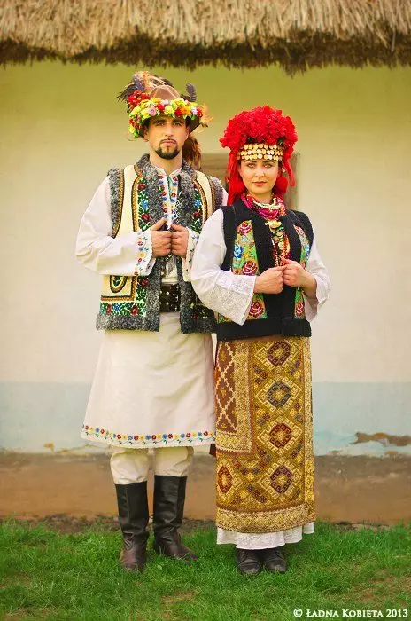 Kostum Negara Ukraine (60 Foto): Untuk Girls, Perempuan, Lelaki, Kostum Kanak-kanak Orang-orang Ukraine 14774_27