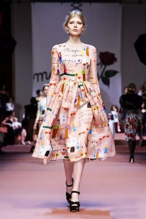 Dress panjang medium karo gambar anak saka Dolce & Gabbana