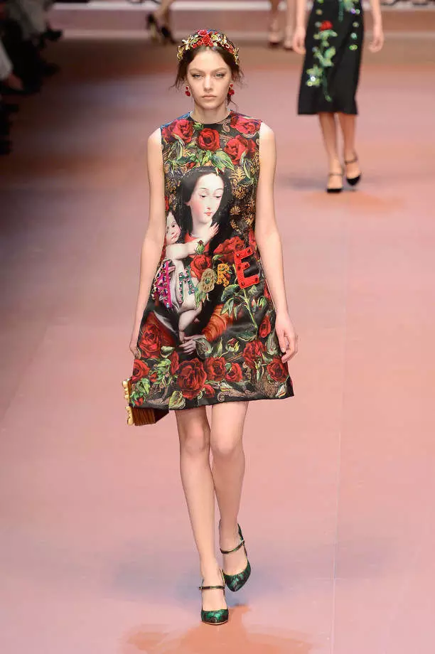 Μαύρο φόρεμα με τριαντάφυλλα και εκτύπωση Dolce Gabbana