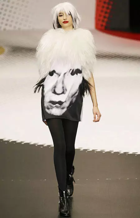 Кратак са крзненом отвором Црно-бела хаљина са портретом фотографија