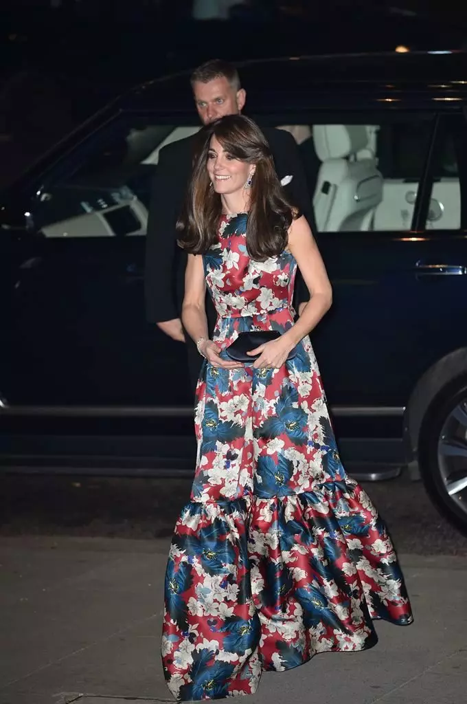 Kate Middleton u cvjetnoj haljini