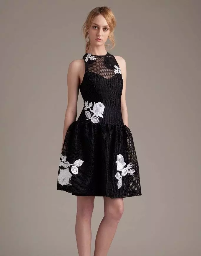 连衣裙，带有大花卉打印短