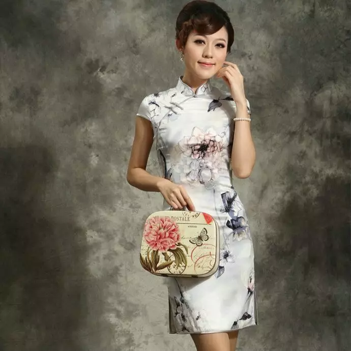 Kinesisk-stil kjole hvid med print