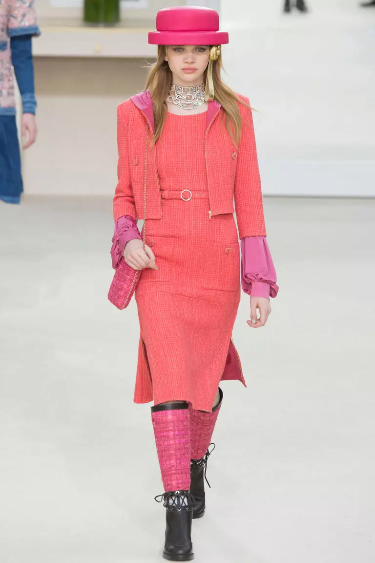 Coco Chanel Pink gelen Tweedy elbise