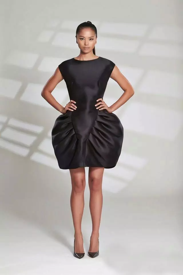 שמלת ניאופרן בשחור