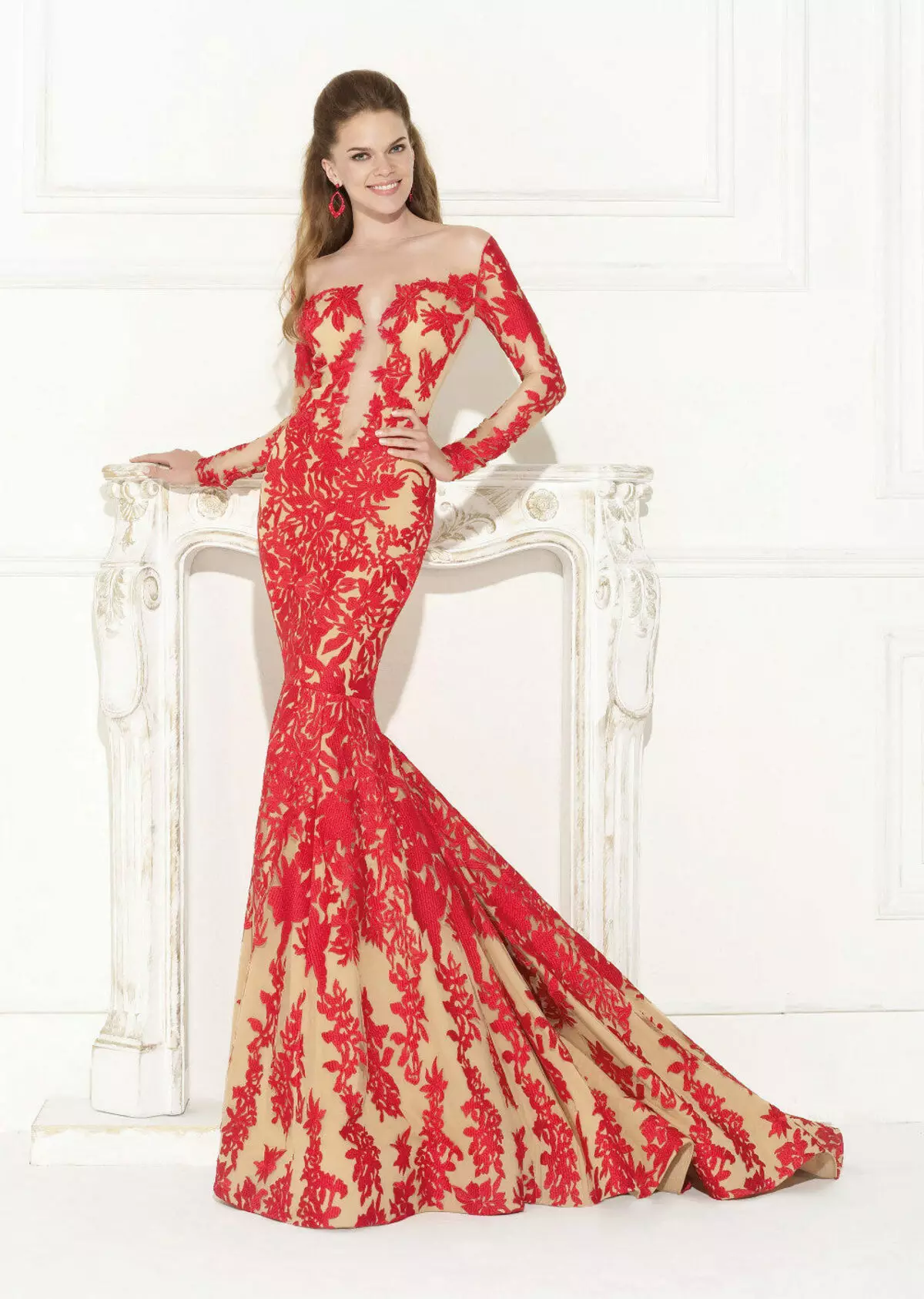 שמלת גיפור אדומה עם לולאה