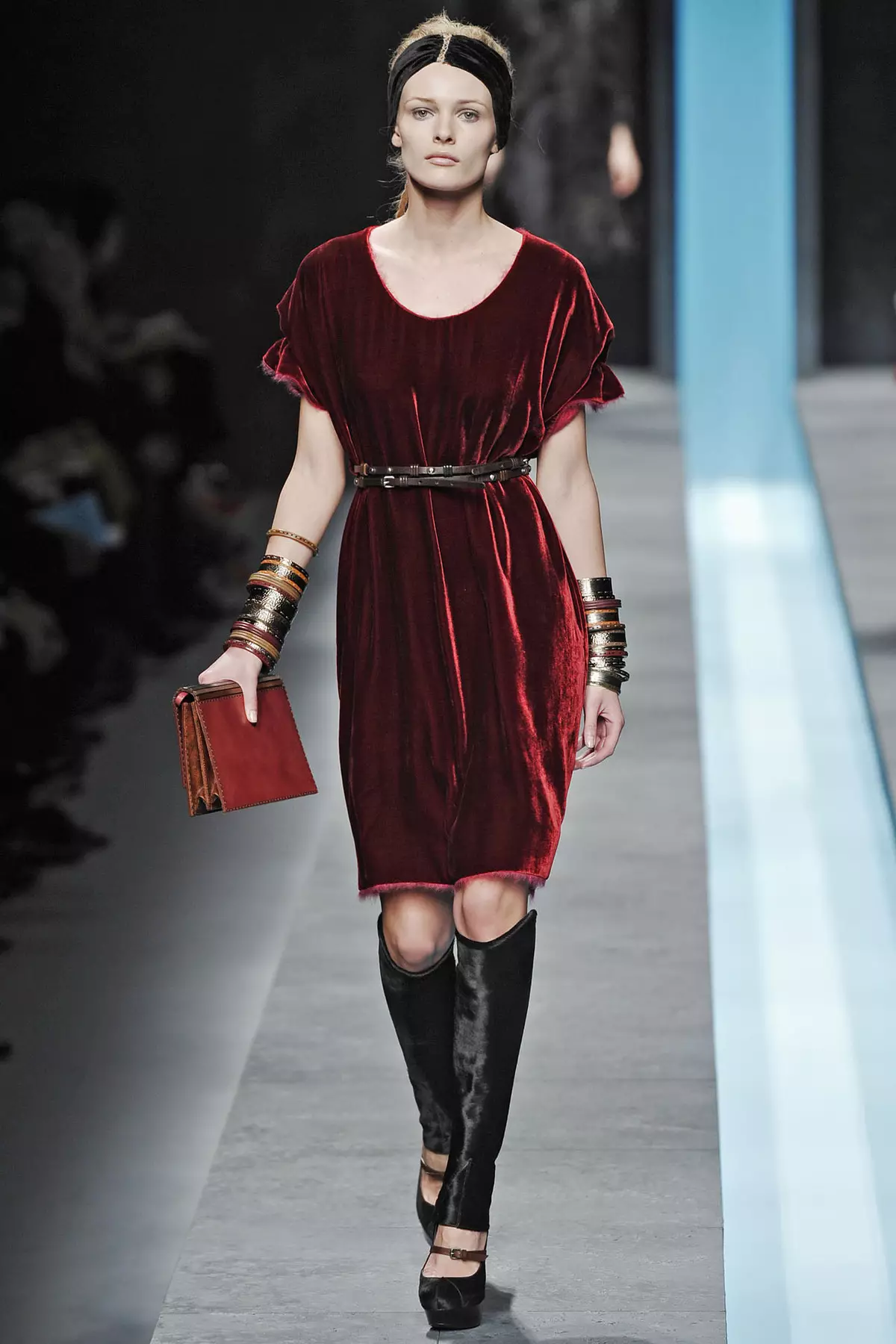 Burgundy Velvet Rochie.