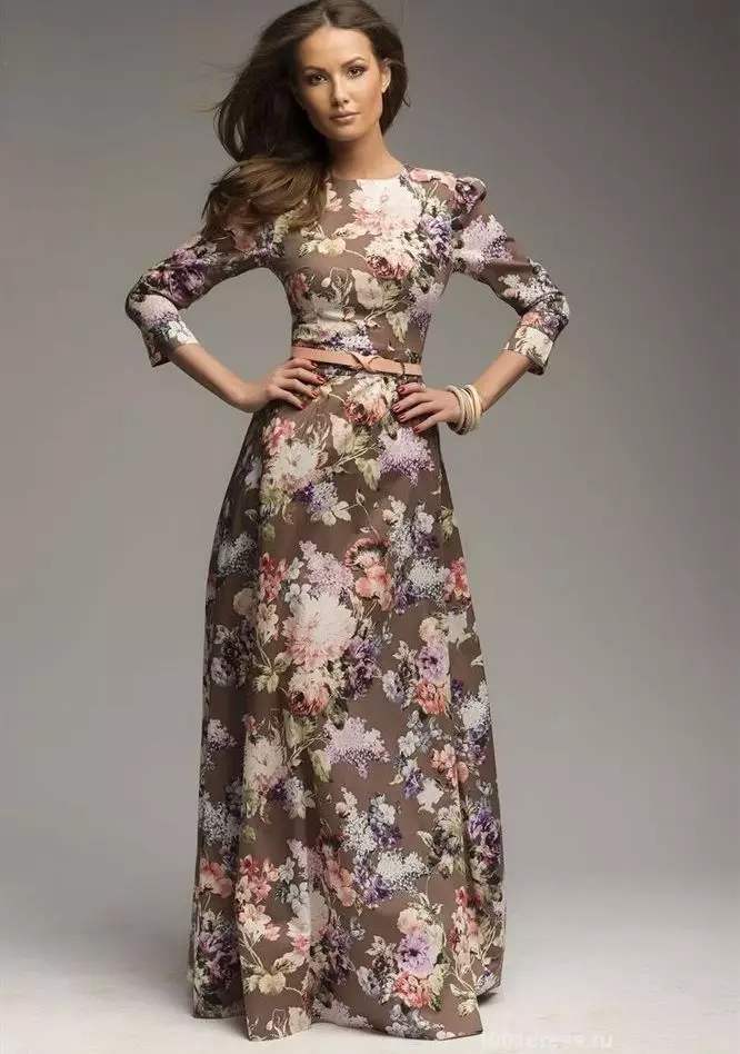 Sukienka koloru czekolady z różowym liliowym kwiecistym wydrukiem