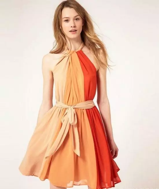 Vestido que combina tres cores - Terracotta, beige, leite