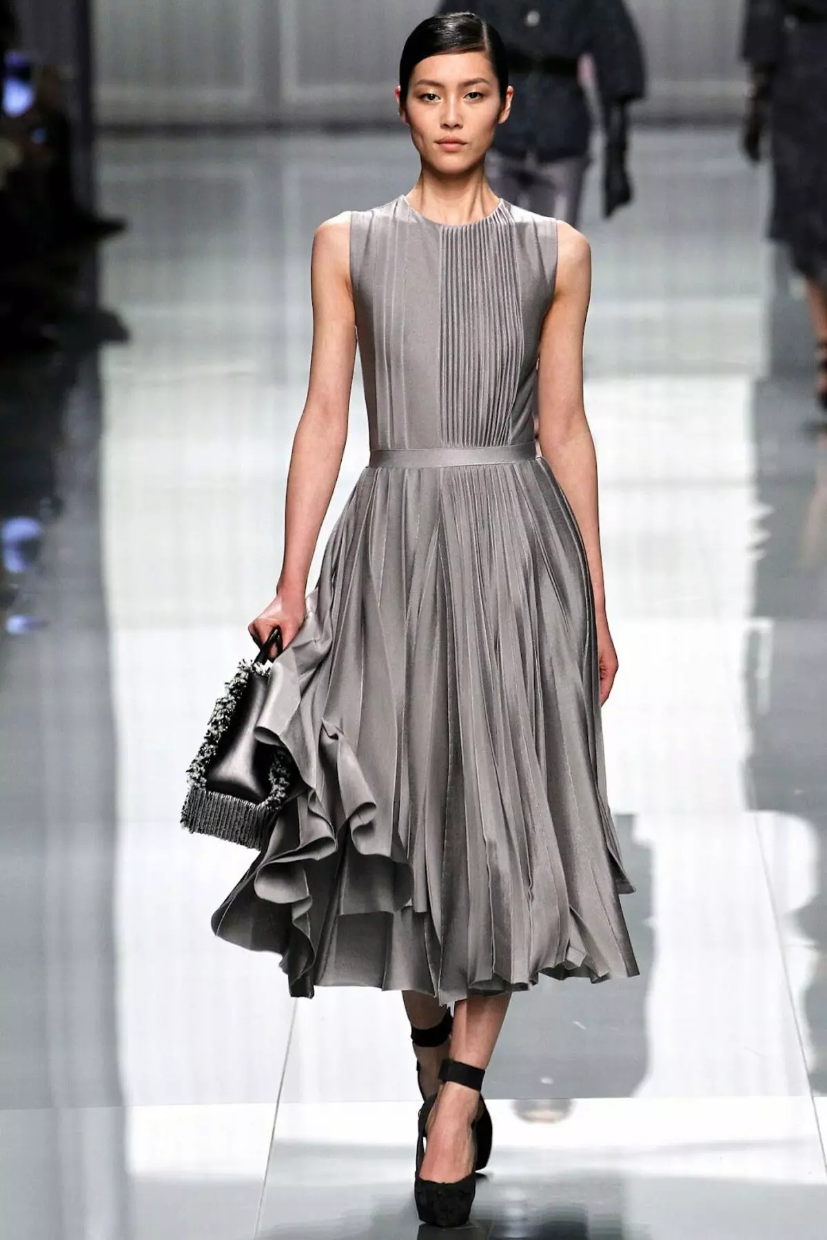 I-midi grey dress