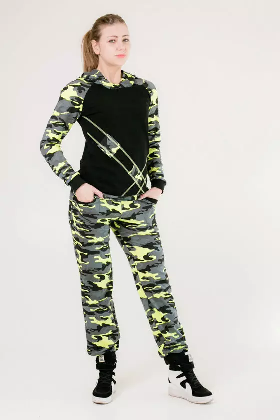 Camouflage Sport Suit (37 fotot): Camouflage Print mudelid 14830_7