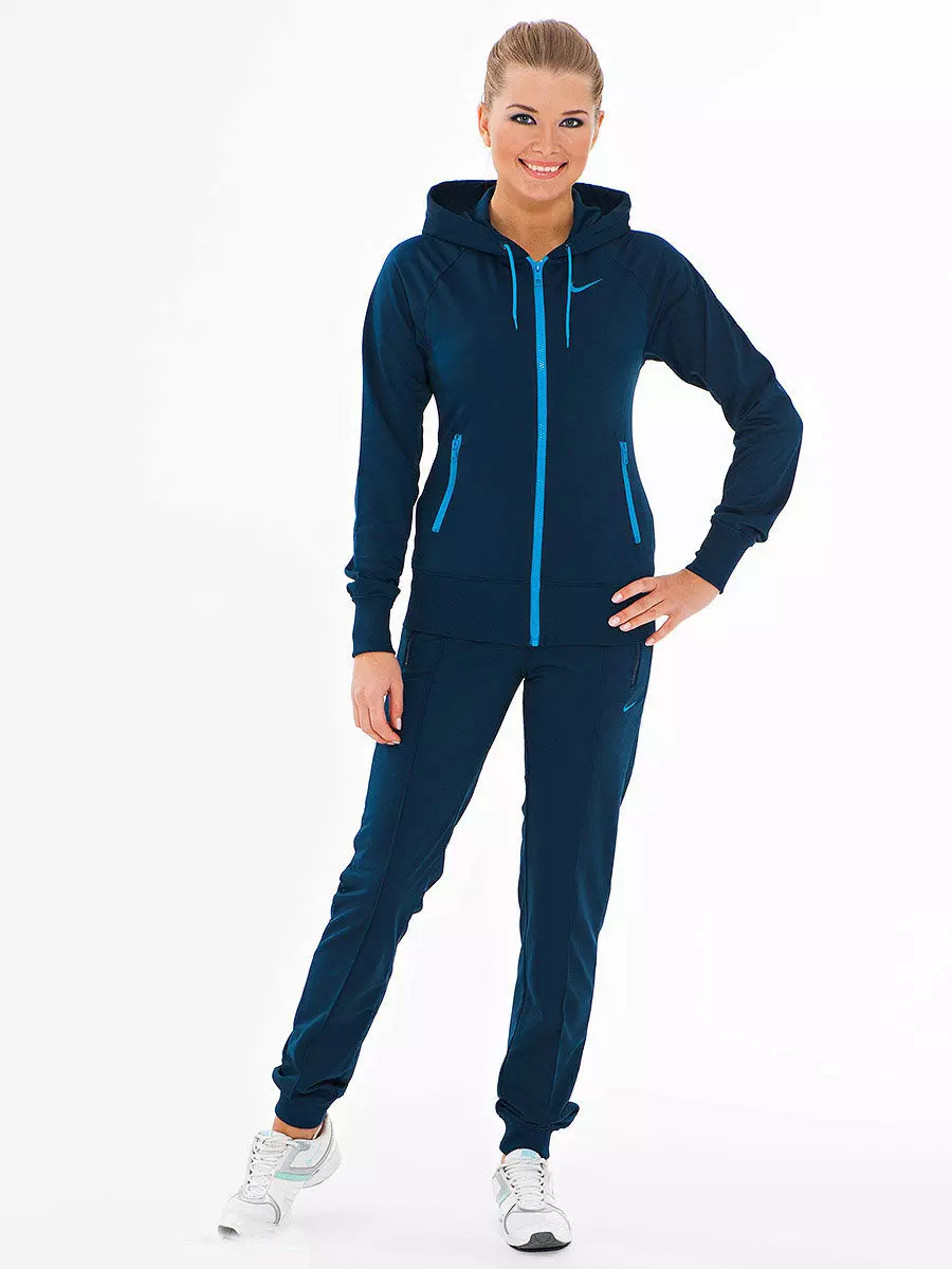 İdman Suits Nike (72 şəkil): Fashionable qadın modelləri və kostyumları Troyka 2021 Nike, Qara, boz, mavi və Kamuflaj 14836_46
