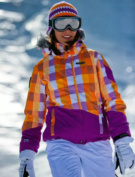 Kostum ski (90 foto): Model ski musim dingin wanita, Cara Memilih 14837_76