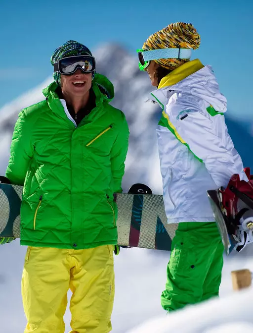 Ski kostim (90 foto): modèl ski sezon fredi Fanm, ki jan yo chwazi 14837_8