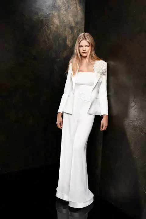 Женски костюми за панталони 2021 (242 снимки): нови и модни тенденции, стил на Chanel 14844_106