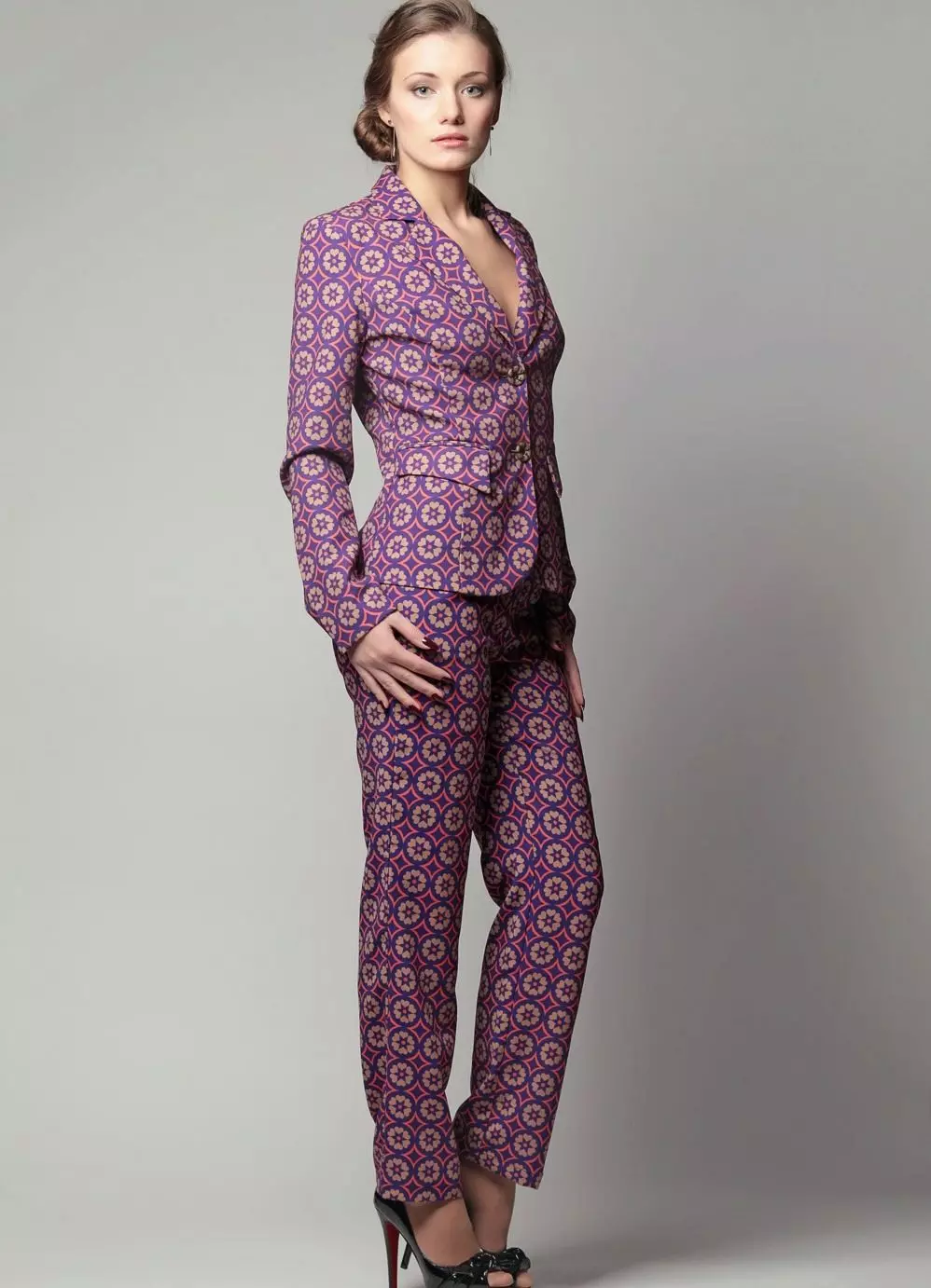 Trouser Naiste kostüümid 2021 (242 fotot): Uued ja mood suundumused, Chanel Style 14844_120