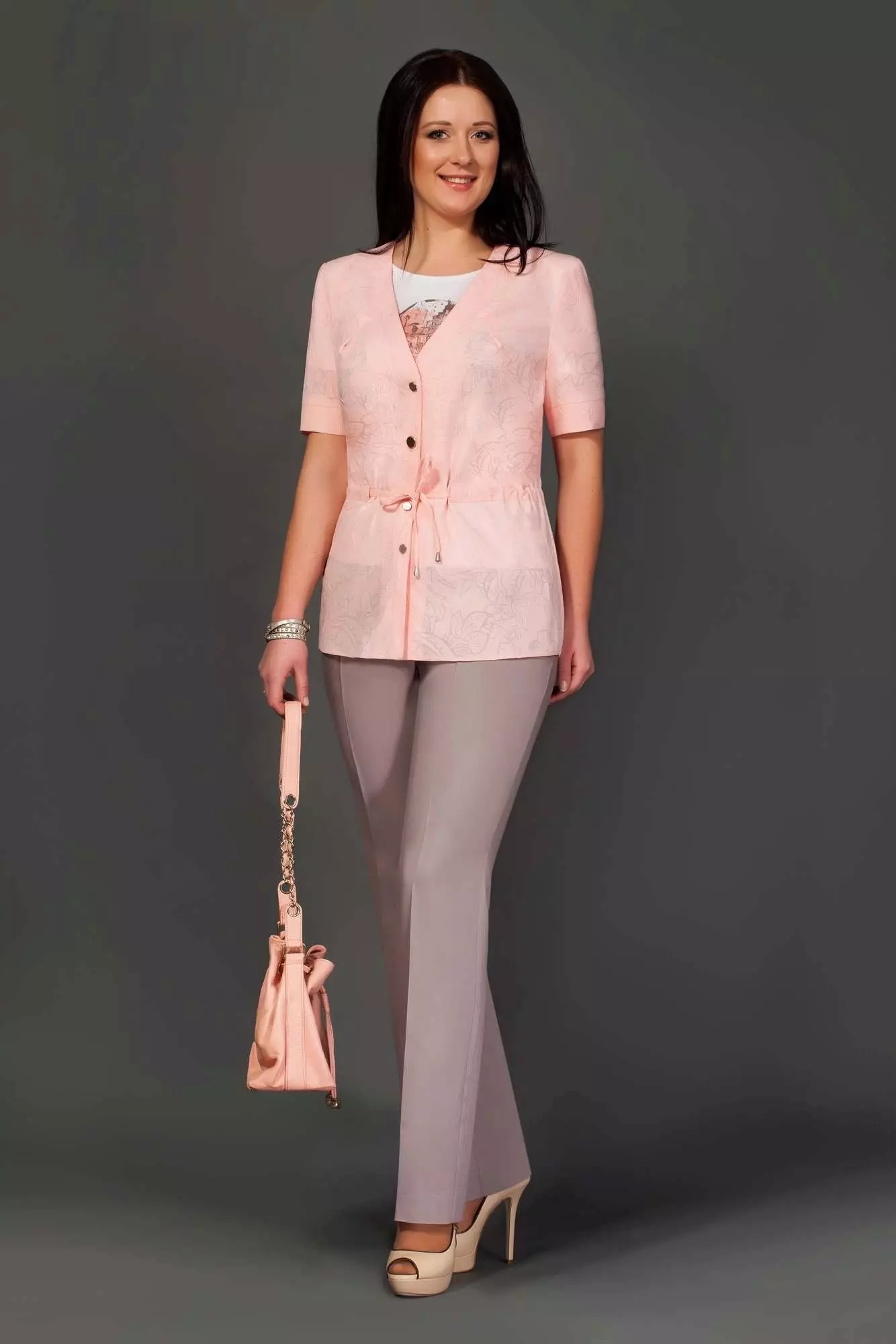 Pantaloni Costumi da donna 2021 (242 foto): tendenze nuove e alla moda, stile Chanel 14844_122