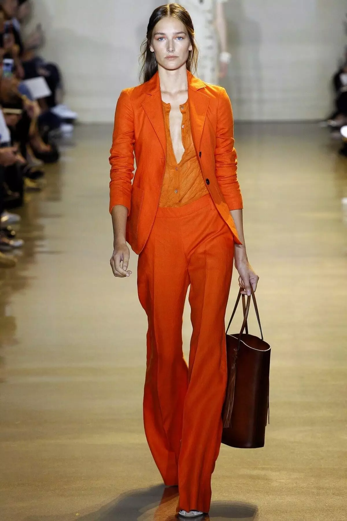 Pantaloni Costumi da donna 2021 (242 foto): tendenze nuove e alla moda, stile Chanel 14844_15