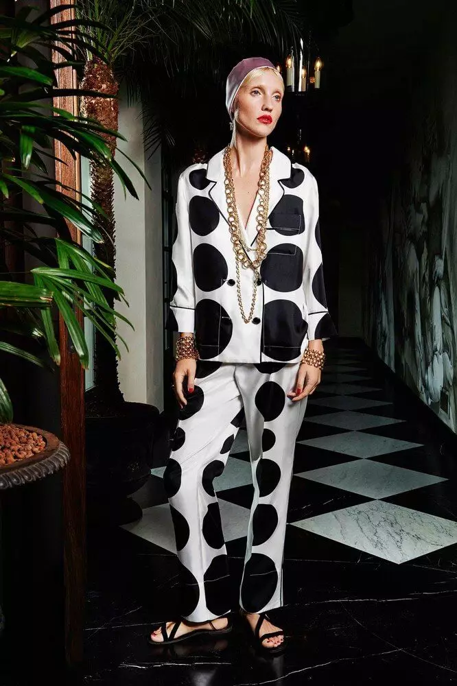 Trang phục của phụ nữ Quần dài 2021 (242 ảnh): Xu hướng mới và thời trang, Phong cách Chanel 14844_171