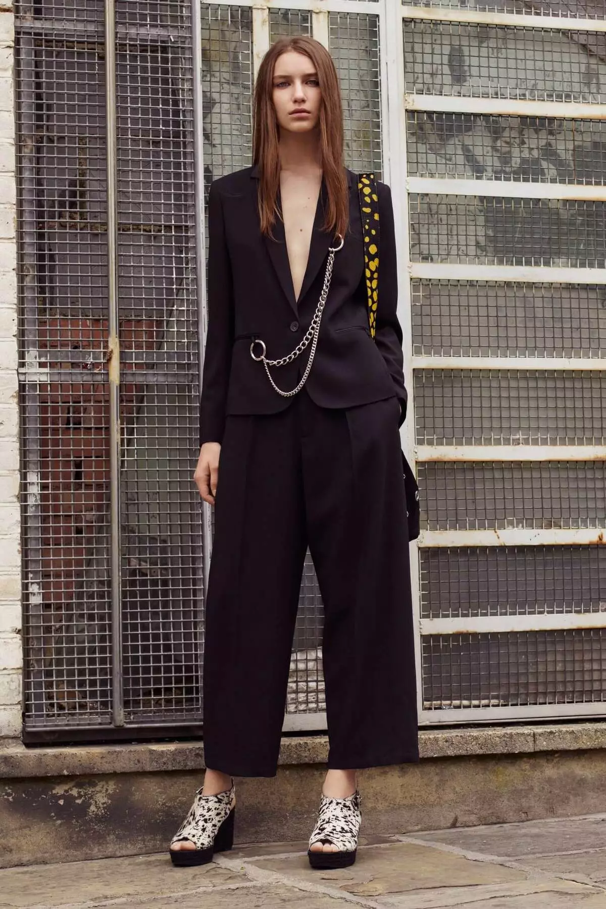 Hlače Ženske Kostumi 2021 (242 fotografije): Novi in ​​modni trendi, Chanel Style 14844_172