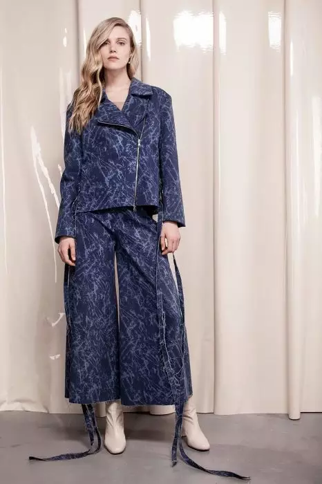 Traxes de mulleres de pantalóns 2021 (242 fotos): Tendencias novas e de moda, estilo Chanel 14844_180