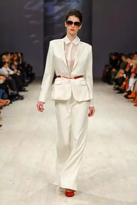 Pantalones Trajes de Mujeres 2021 (242 fotos): Tendencias de nuevas y moda, estilo Chanel 14844_183