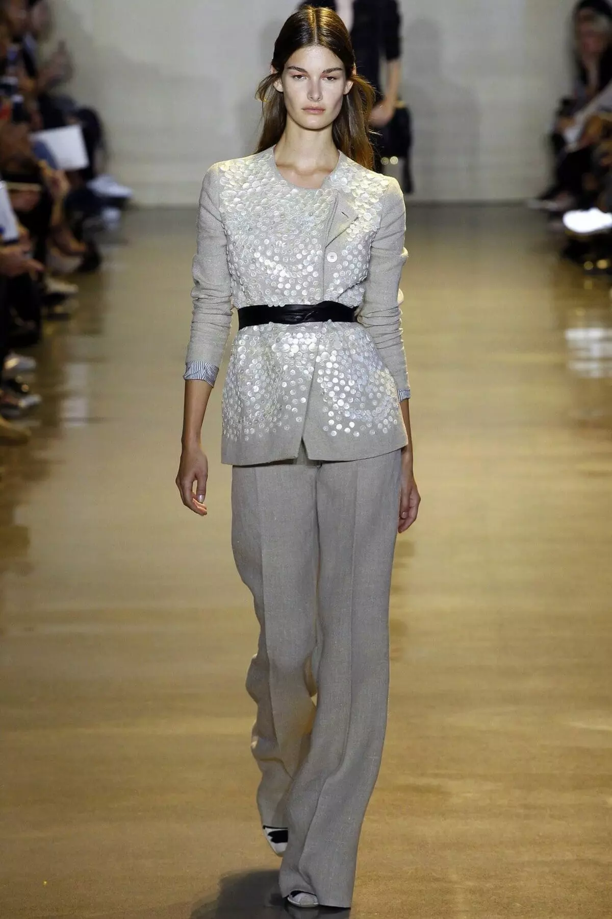 Bikses sieviešu tērpi 2021 (242 fotogrāfijas): jaunas un modes tendences, Chanel Style 14844_184