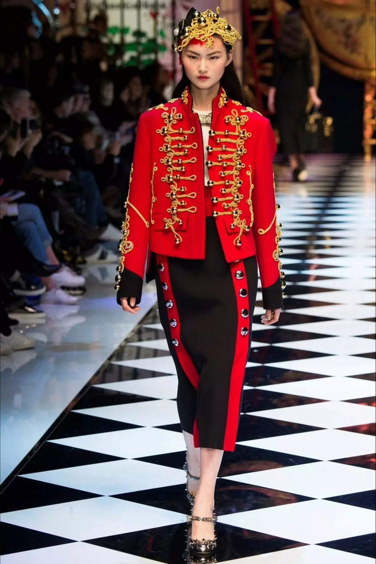 Kostum Wanita Seluar 2021 (242 Foto): Trend Baru dan Fesyen, Gaya Chanel 14844_186