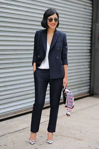 Bukser kvinners kostymer 2021 (242 bilder): Nye og motetrender, Chanel Style 14844_213